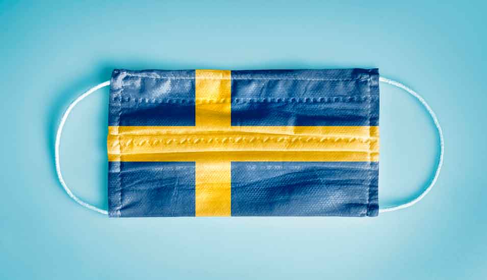 Mund-Nasen-Schutz mit schwedischer Flagge aufgedruckt