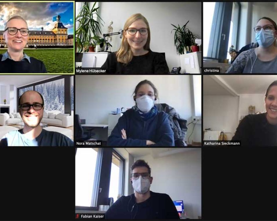 Das Team von Dr. Mylene Hübecker vom Universitätsklinikum Bonn bei einem Zoom-Meeting