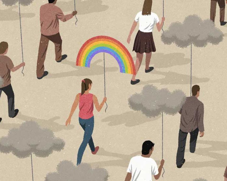 Frau mit Regenbogenballon hebt sich von anderen mit dunklen Wolken ab (Symbolbild "Hoffnung").