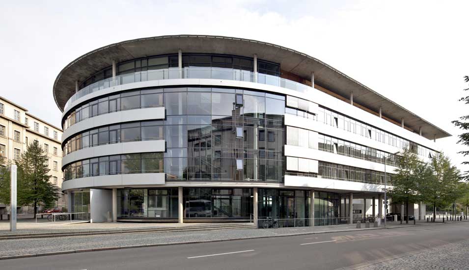 Das Foto zeigt das Max-Planck-Institut für neuro-psychologische Forschung in Leipzig.