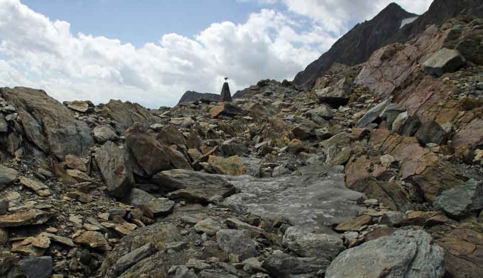 Das Foto zeigt die Fundstelle des Steinzeitmenschen "Ötzi" in den Südtiroler Bergen