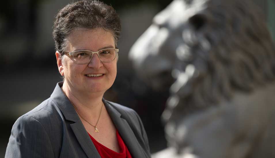 Protraitfoto der Statistikprofessorin Claudia Becker, die zur neuen Rektorin der Martin-Luther-Universität (MLU) Halle-Wittenberg gewählt worden ist.