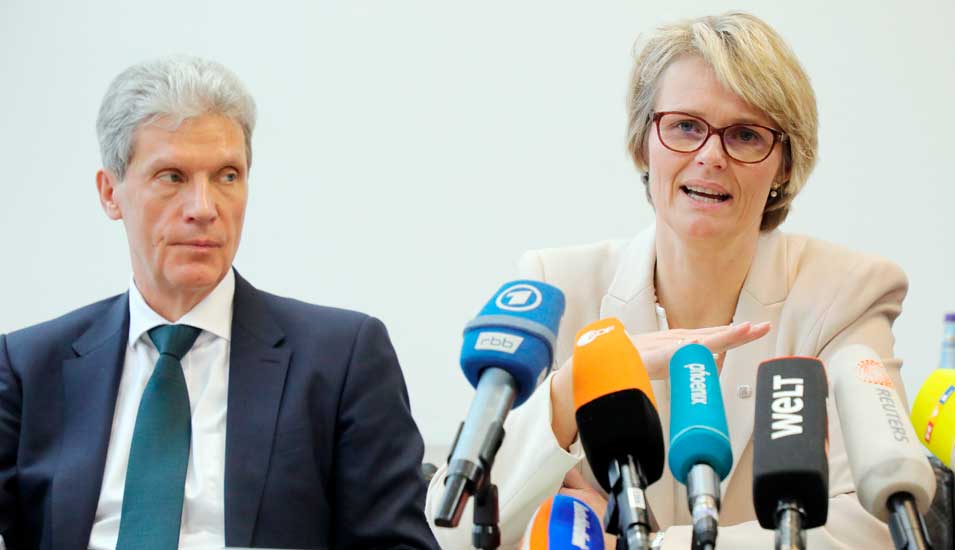 Helmut Holter, Präsident der Kultusministerkonferenz und Anja Karliczek (CDU), Bundesministerin für Bildung und Forschung