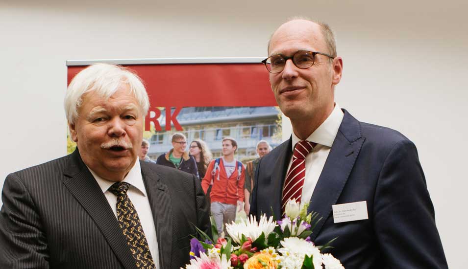 Professor Dr. Peter-André Alt (rechts) mit HRK-Präsident Professor Dr. Horst Hippler.