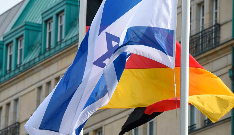 Flaggen von Deutschland und Israel