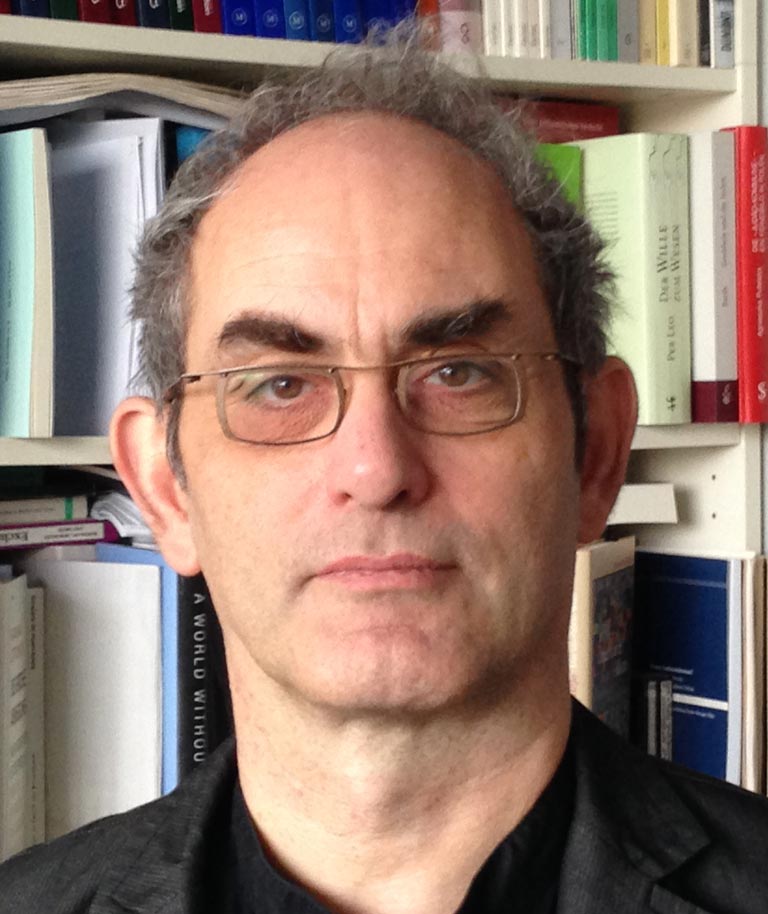 Portraitfoto von Prof. Dr. Fabian Virchow