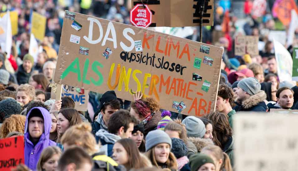 Teilnehmer der "Fridays for Future"-Demonstration in München