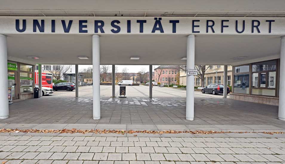 Fassade der Universität Erfurt.