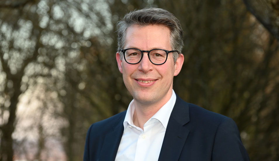 Portraitfoto des bayerischen Kultusministers Markus Blume