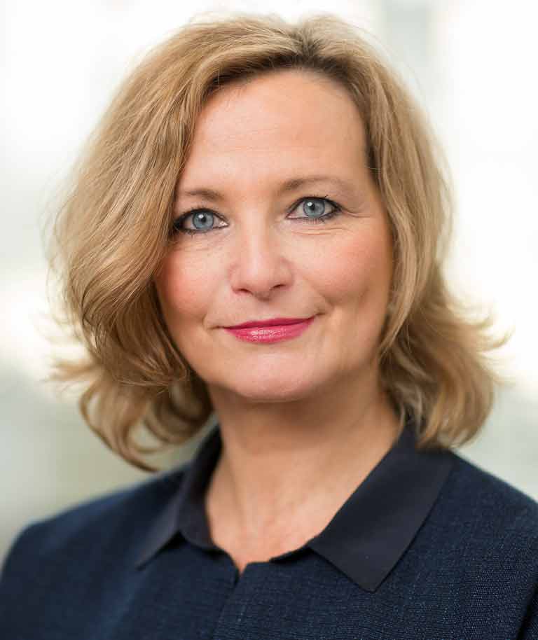 Portraitfoto von Prof. Dr. Petra Bendel