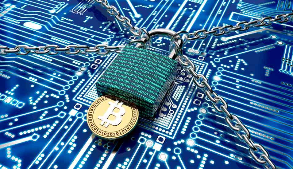 Symbolbild für einen Ransomware-Angriff: Ein Bitcoin schließt ein digitales Schloss auf, das Daten verschlossen hält