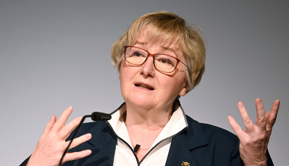 Portrait der baden-württembergischen Wissenschaftsministerin Theresia Bauer