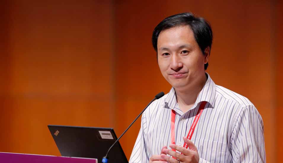 He Jiankui am Rednerpult auf der Human Genome Editing Conference in Hong Kong im November 2018