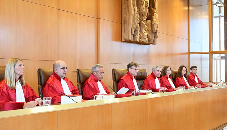 Die Richterinnen und Richter des ersten Senats des Bundesverfassungsgerichts
