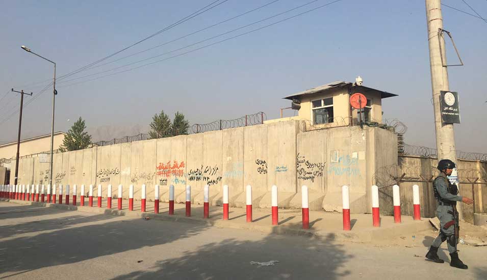 Das Gelände der American University of Afghanistan wurde bereits nach den Anschlägen von 2016 intensiv von Sicherheitskräften bewacht. 