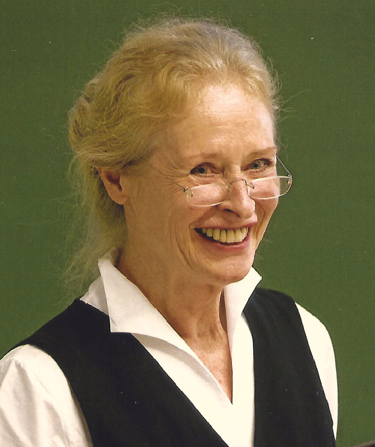 Portraitfoto von Prof. em. Dr. Marie-Theres Albert