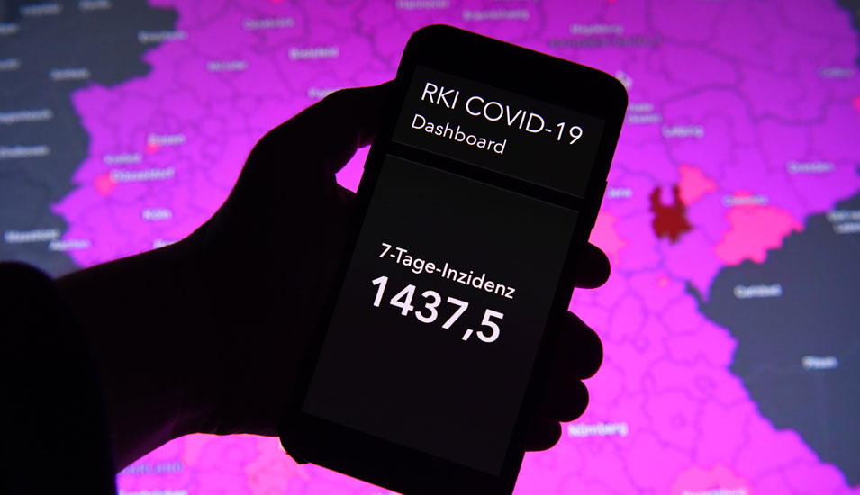 Covid-19-Dashboard des Robert Koch-Instituts vom 15.02.2022 mit einer 7-Tage-Inzidenz von 1437,5.